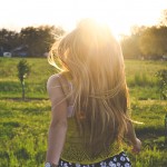 若い女性に多発!?20代でハゲが!? 若年性脱毛症とは?