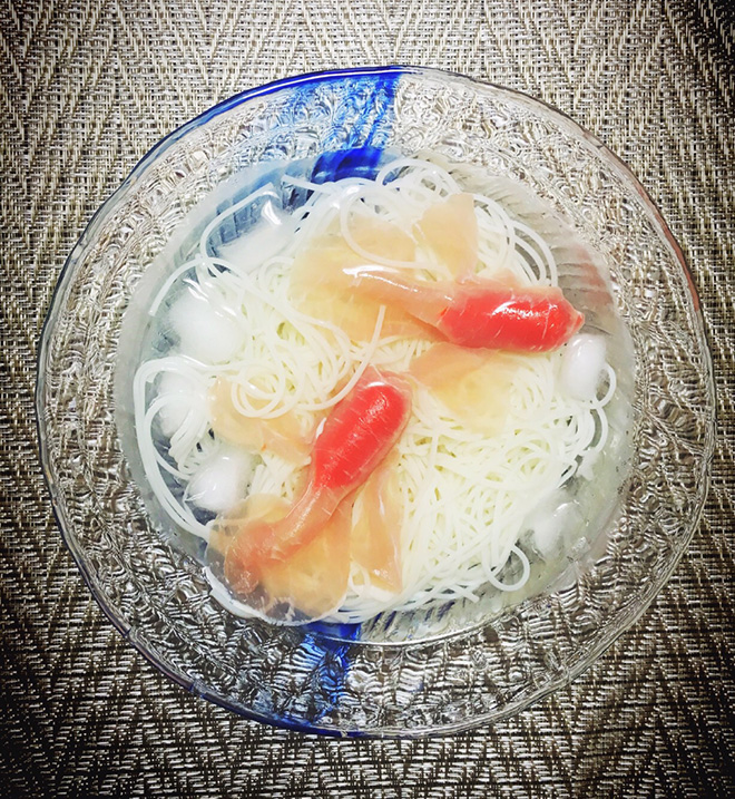 夏にぴったりな金魚
