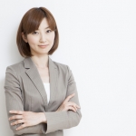 お高く止まっているハイキャリア女子に正拳突き！