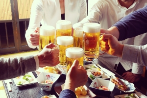 新入社員必見！飲み会で上司のハートをわしづかむ所作3態
