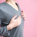 コンプレックスで消極的になるな! 貧乳に悩む女子へボディブロー!