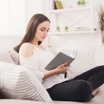 読みやすい！でもタメになる！働き女子にオススメの名著3冊