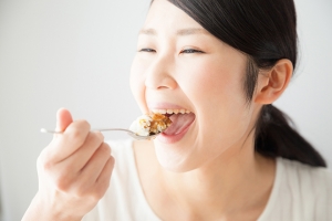 オシャレカフェはもう卒業！働き女子の”ひとりメシ”入門編～ランチ～