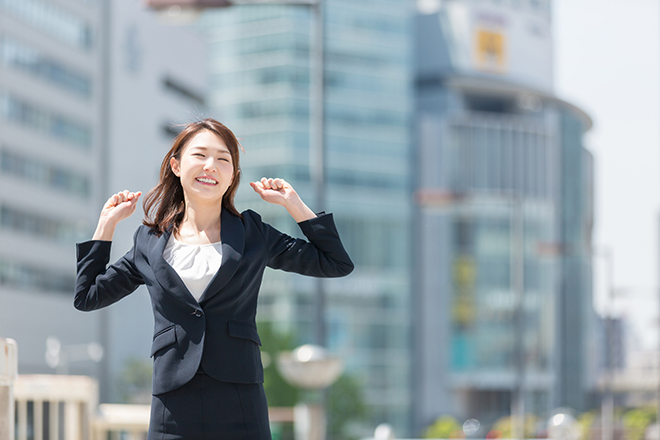 笑顔の女性