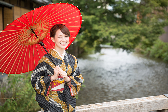 着物をきた女性