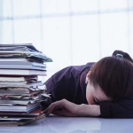 出社から退勤までずっと真っ黒！？とあるブラック企業の一日。