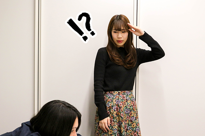 何かに気付くなつみ