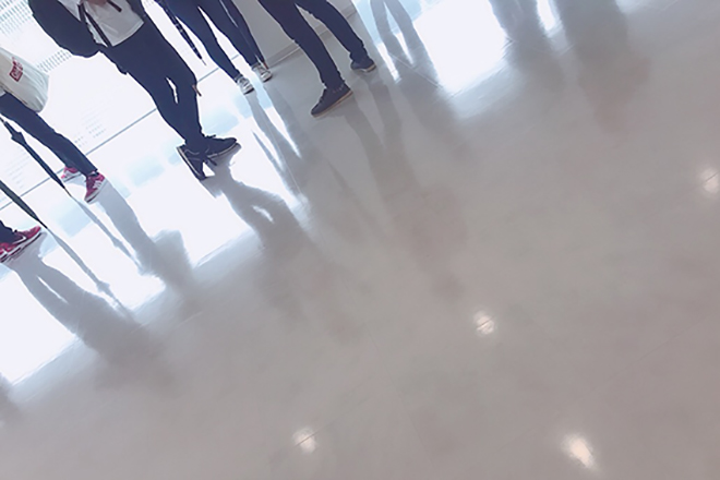 結果を待つ受験者