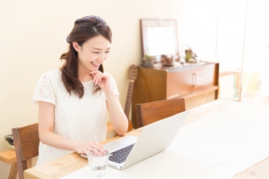 2019年は賢い働き女子に！この年末に保険を見直そう！