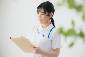 医療脱毛は麻酔なしだと痛い？箇所別の痛みの目安や痛みを抑えるためのポイントなどについて解説