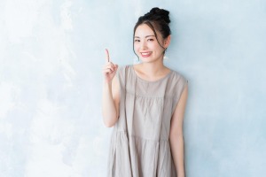 医療レーザー脱毛の仕組みとは？照射方法やレーザーの種類、毛周期との関係性などについて解説