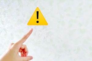 医療脱毛から10年後に毛が生えることはある？　毛が生えてくる理由やキレイな状態を保つためのポイントを紹介