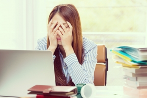 女性に聞いた「仕事ができない」と感じた瞬間と立ちなおり方