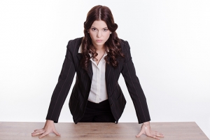 出たとこ勝負で挑んでない!?気の強い女性の職場での失敗談