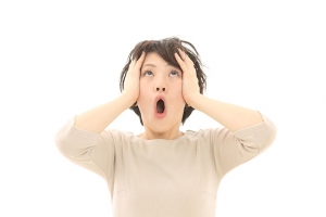 知らないうちに「頭痛が痛い」！？間違いがちな日本語～重複編～