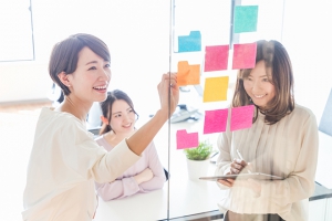 斬新なアイディアは”ブレスト”から！知っておきたい基本のキ。