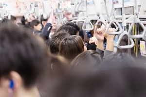 【年間平均480時間！】あなたの通勤時間は長い！？短い！？
