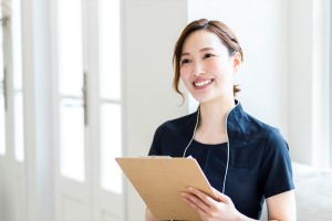 ほくろがあっても脱毛はできる？ほくろから毛が生えている場合の脱毛方法についても解説